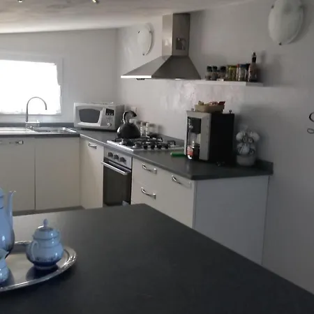 La Petronilla Apartment *