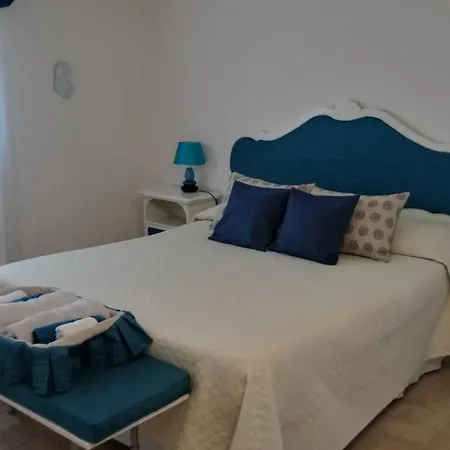 La Petronilla Apartment *