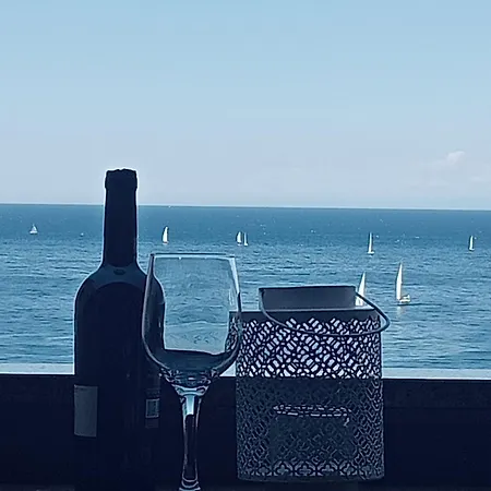 La Petronilla Apartment *