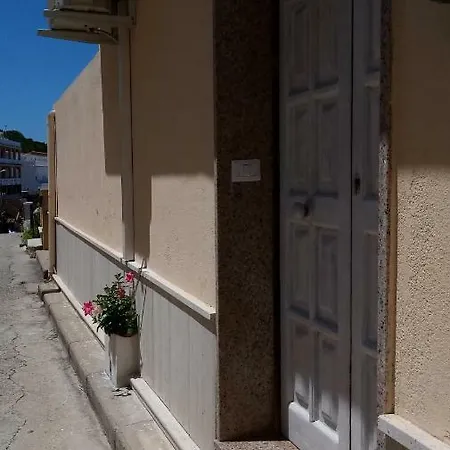 La Petronilla Apartment *